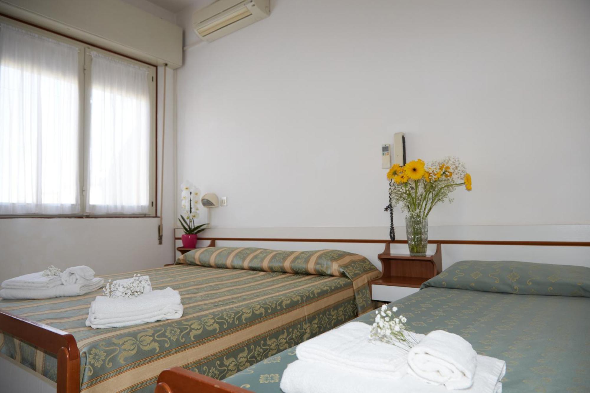 Hotel Italiacervia Luaran gambar