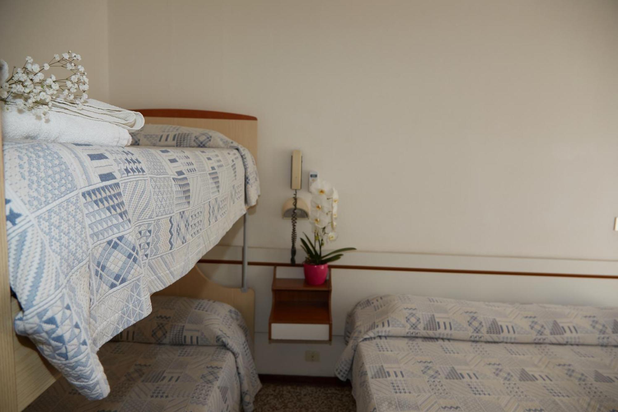 Hotel Italiacervia Luaran gambar