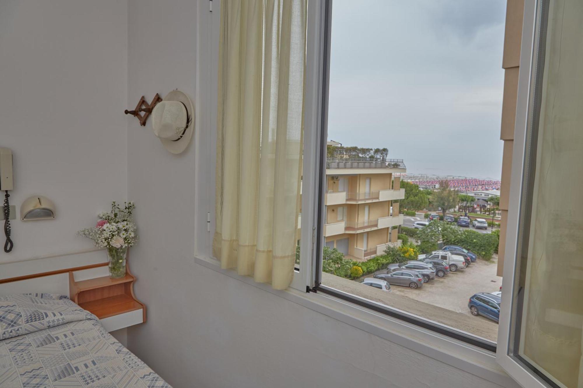 Hotel Italiacervia Luaran gambar
