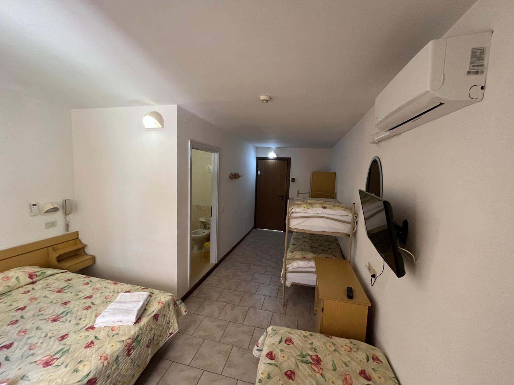 Hotel Italiacervia Luaran gambar